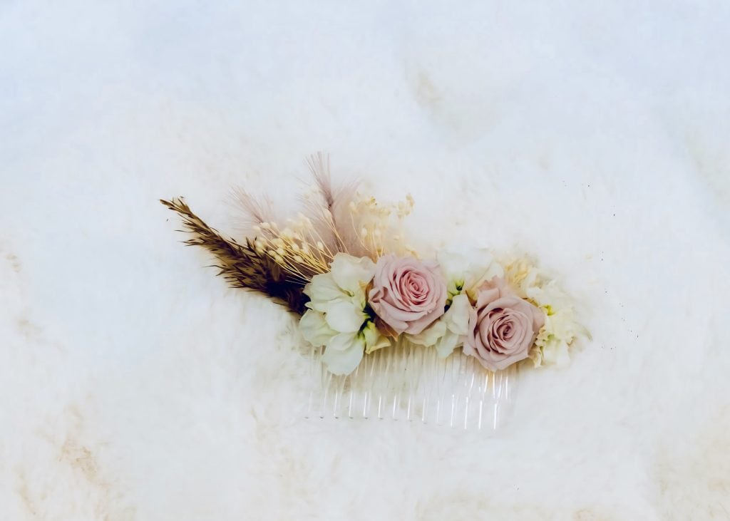 The Agassiz Collection floral hair comb